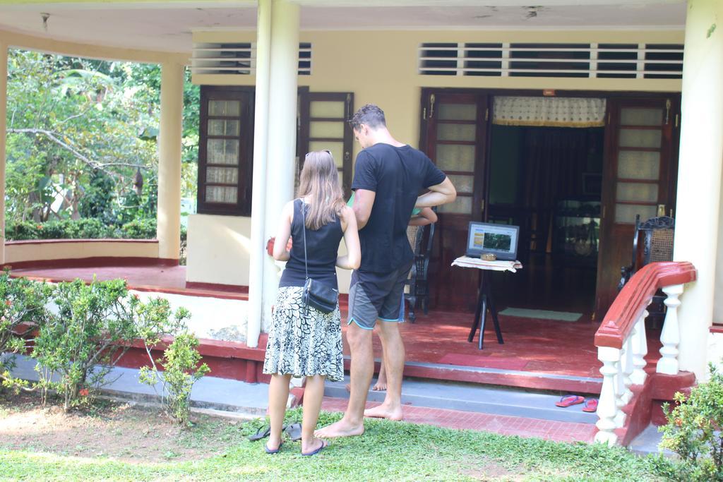 Abberny Villa Midigama East Habitación foto